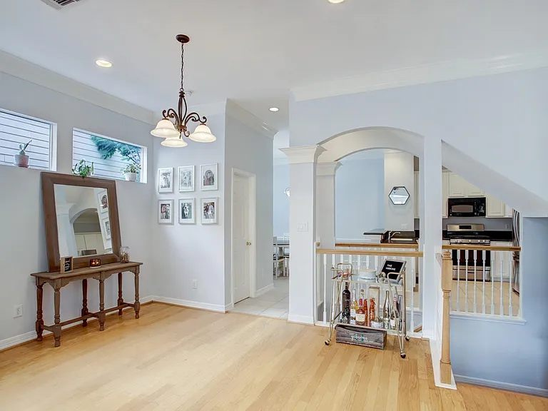5312 Blossom St — Photo 6