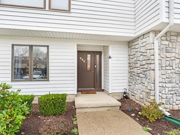 386 Mohegan Cir, Andover Twp., NJ 07848