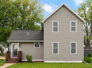 203 Weaver St, Ridgeway, WI 53582