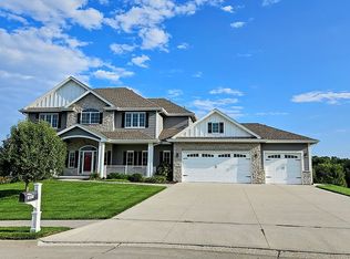 18541 Northern Hills Dr., Bennington, NE 68007