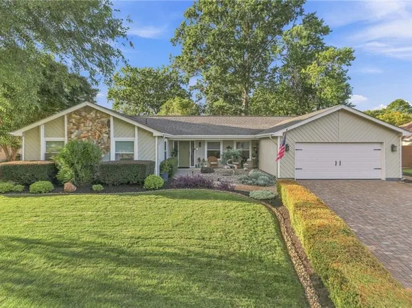 2272 Tanglewood Trl, Virginia Beach, VA 23454