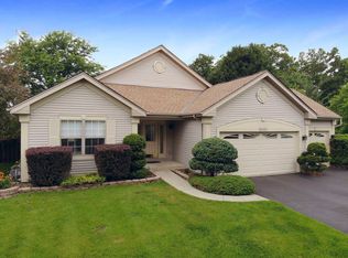 6503 Preston Ct, Carpentersville, IL 60110