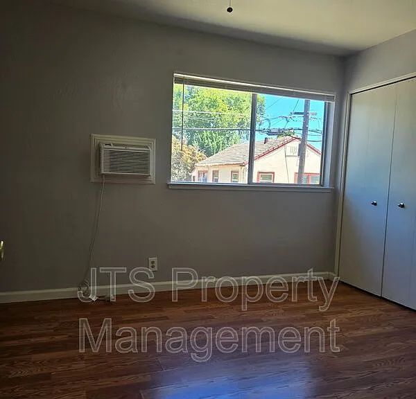 1515 V St #7 — Photo 12