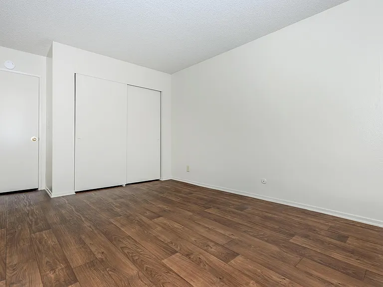 Greenbrook Apartments — Photo 13