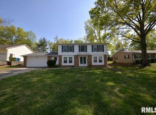 4211 Fox Creek Rd, Mount Vernon, IL 62864