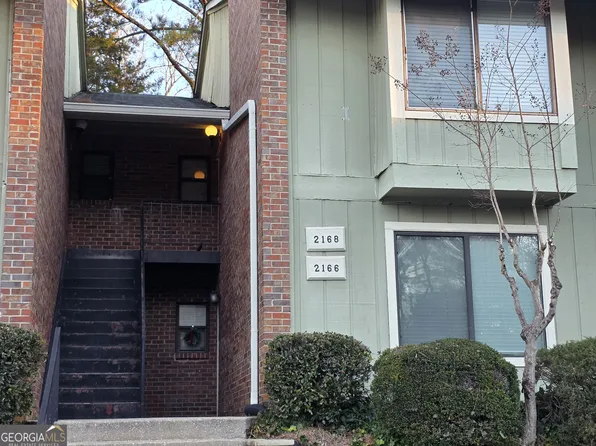 2168 Palmyra Dr SE, Marietta, GA 30067