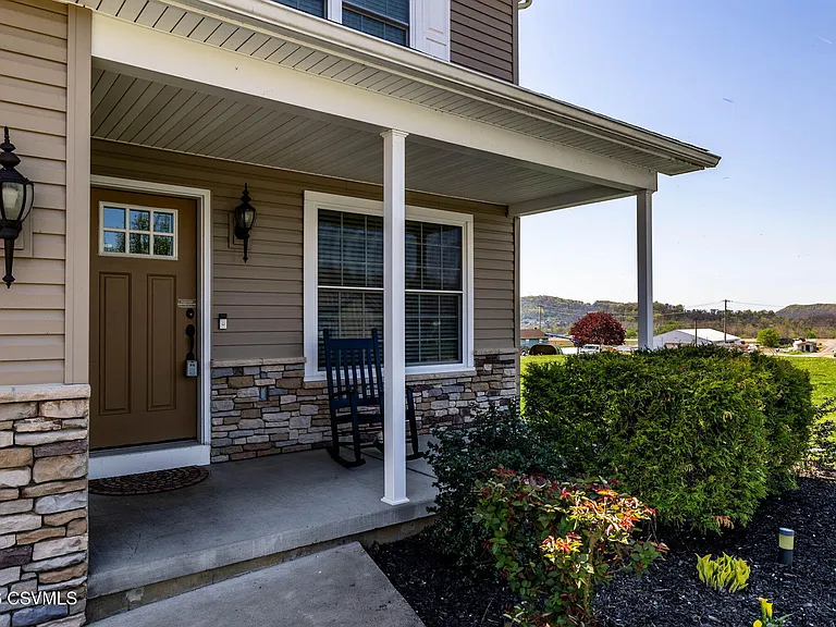 45 Oakmont Ct — Photo 2