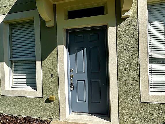 5th image of 1030 Vista Cay Ct