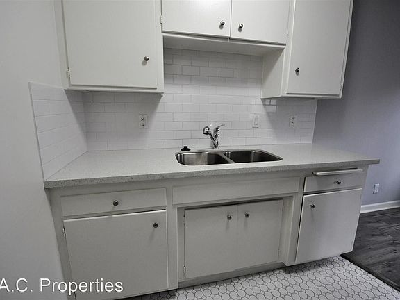 5th image of 4201 Arch Dr APT 4