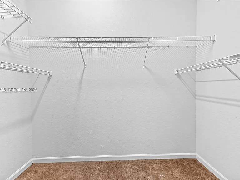 6823 Fabiano Cir — Photo 30