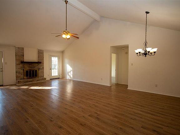Large living and dining area with split floor plan