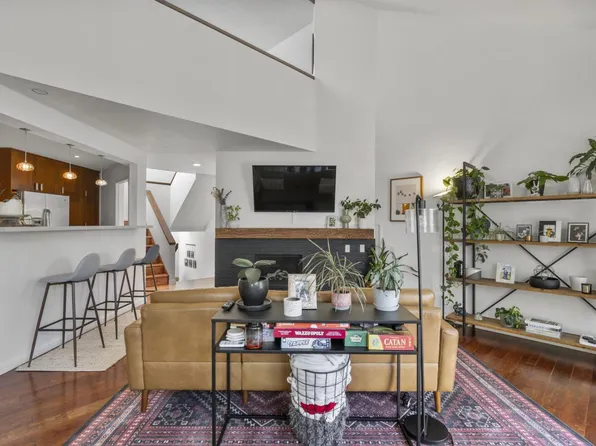 420 Cola Ballena APT C, Alameda, CA 94501