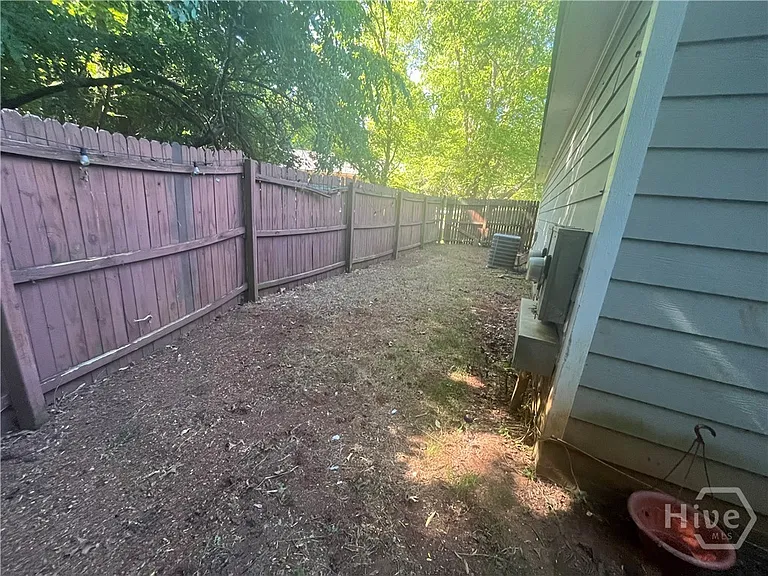 160 Fair Oaks Dr — Photo 11