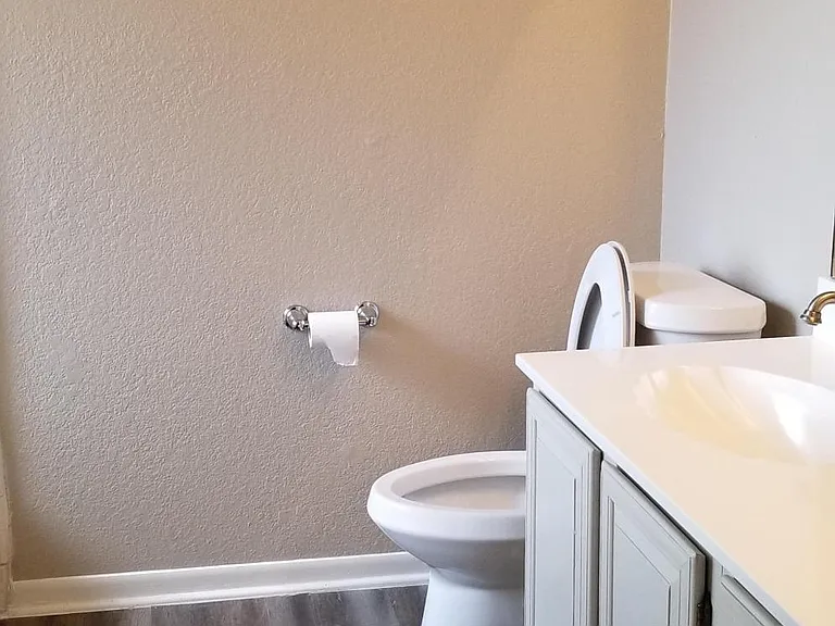 2nd bathroom