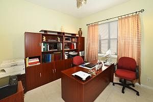 Home For Sale In Vineyards