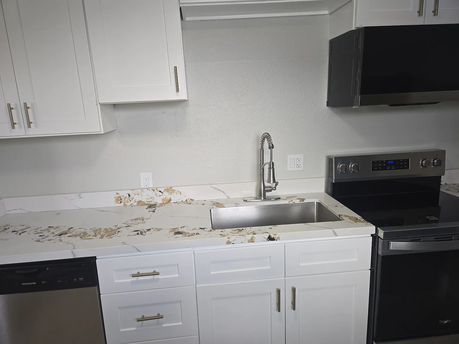 1 bed, 600 sqft, $1,190 — Photo 3
