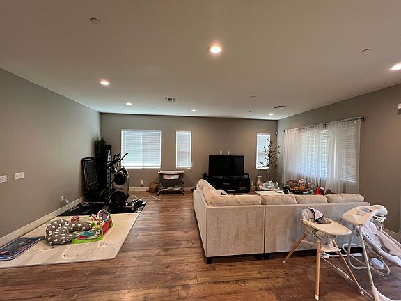 3rd image of 120 Olivadi Way