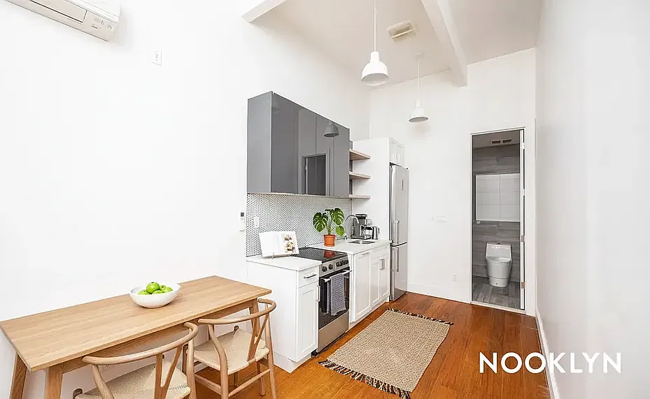 228 Kingsland Avenue — Photo 4