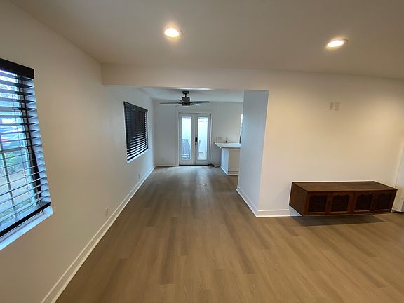 2nd image of 2863 Hickory Pl #B