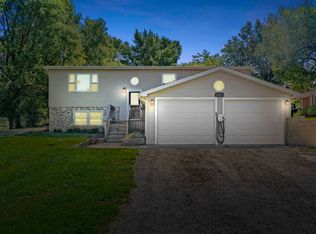 10627 Porter St, Crown Point, IN 46307