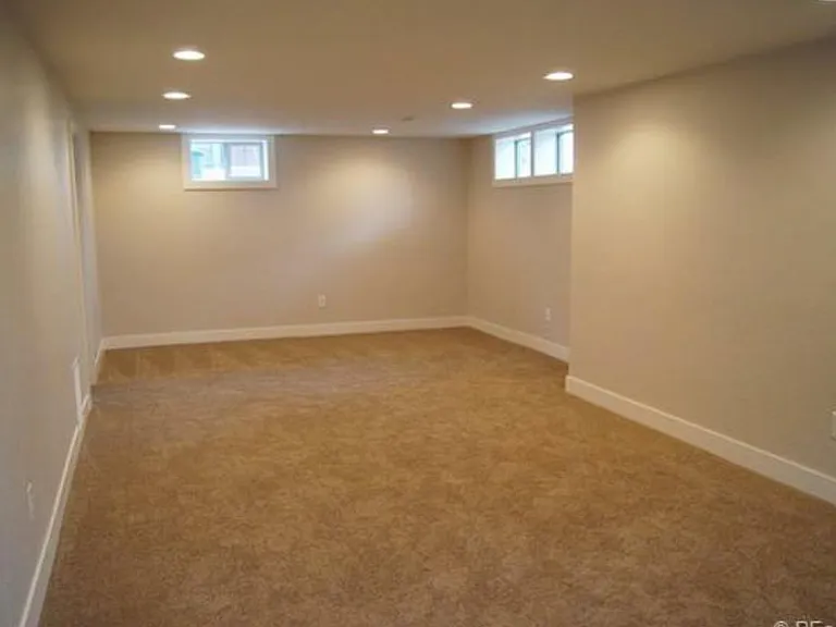 3875 S Lincoln St — Photo 15