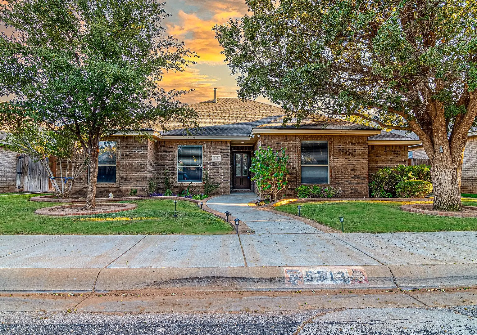 5513 Rio Grande Avenue — Photo 1