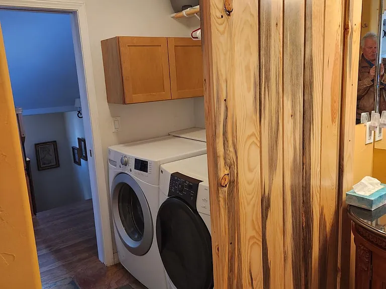 321 Oak St — Photo 27
