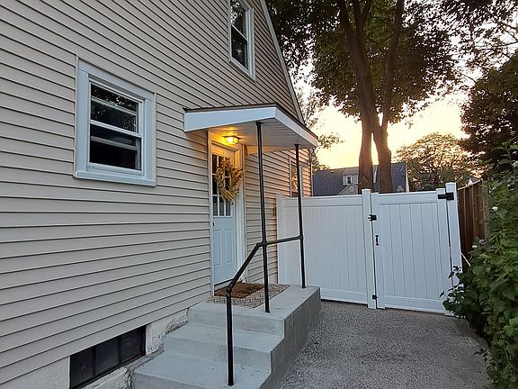 4th image of 1573 Ardmore St SE
