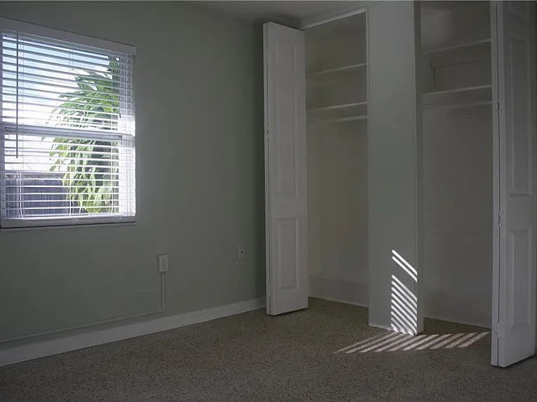 6002 Lords Ave — Photo 3