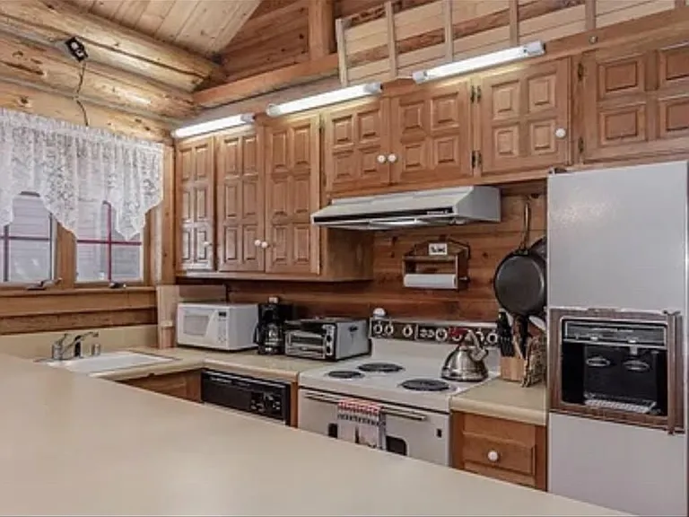 223 Tamarack Ln — Photo 33