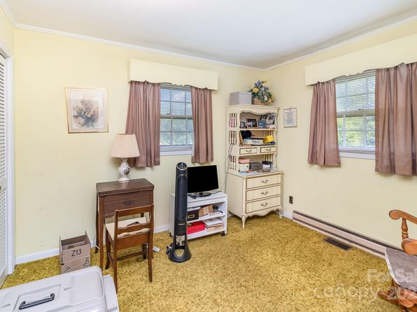 812 Clinton Ave, Lancaster, SC 29720