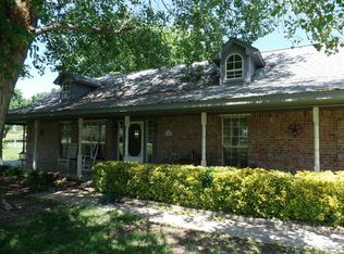 189 Bluebonnet Dr, Decatur, TX 76234