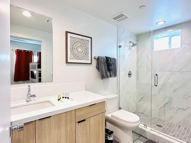 218 N Coronado St #216-1/2 — Photo 35