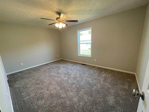 4th image of 794 Birch Ct