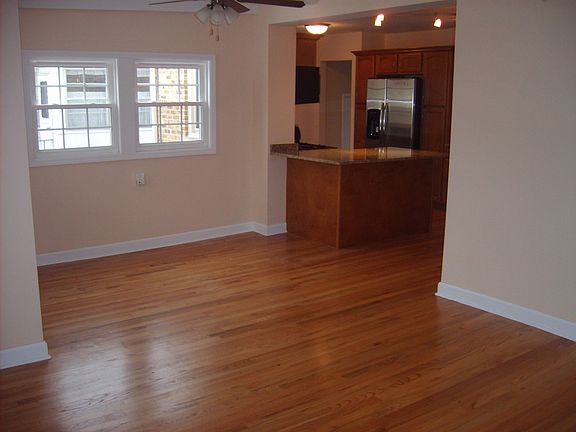 Familyroom17x13/dining area 10x9