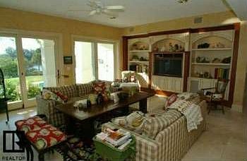 2nd image of 1665 Oceanview Dr