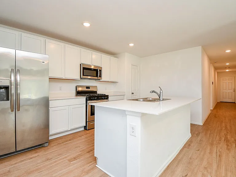 1460 Twilight Green Dr — Photo 7