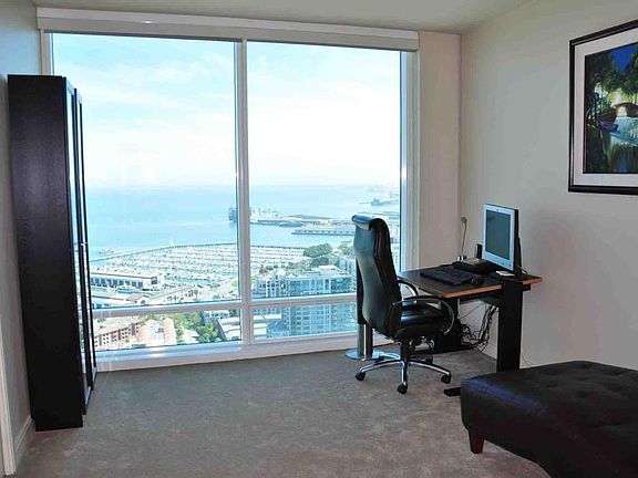 5th image of 425 1st St Unit 3203
