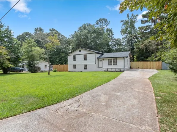 3093 Deshong Dr, Stone Mountain, GA 30087