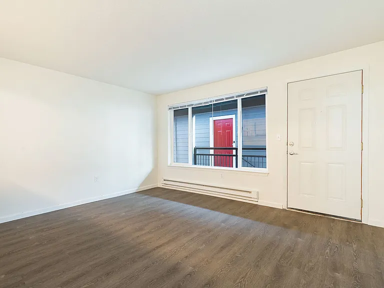 Bridgeview Flats — Photo 7