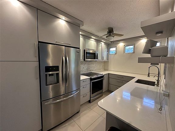 3rd image of Villas de Parkville I LOPATEGUI #CCPH1