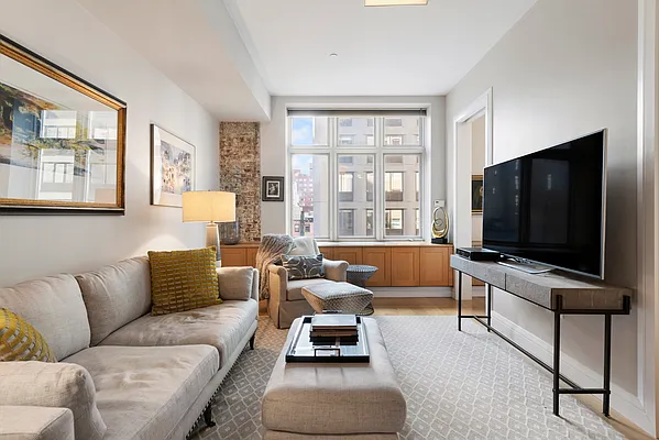 Sold by Compass | media 3