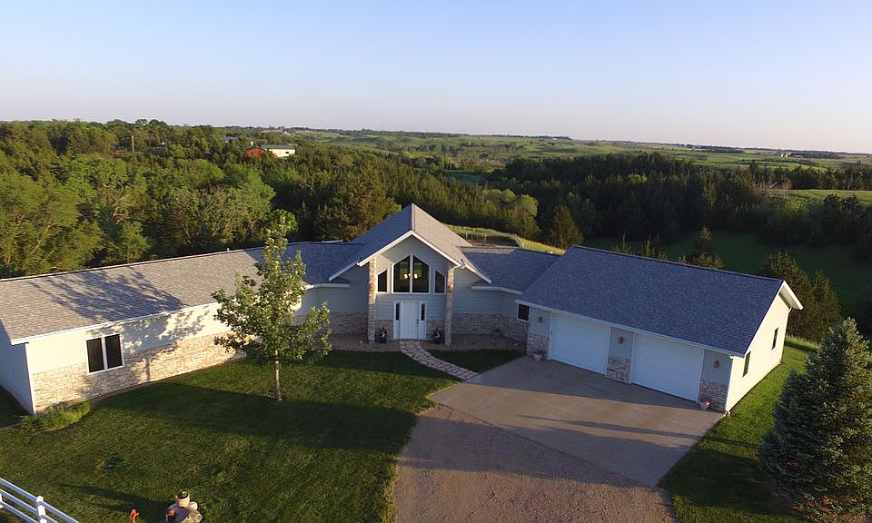 1st image of 116 De Caza Dr