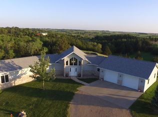 116 De Caza Dr, Yankton, SD 57078
