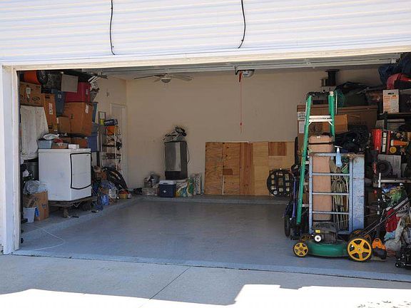 3rd image of 1033 Gallant Fox Cir N