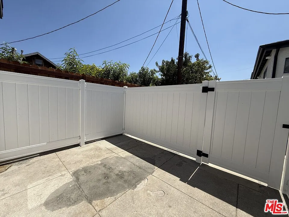 Studio, 1.0 bath, 460 sqft, $1,995 — Photo 3