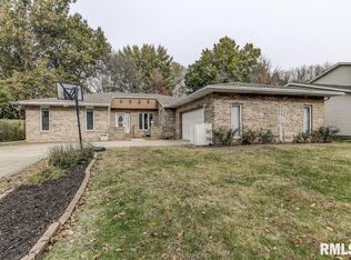 7 Sarah Ave, Springfield, IL 62703