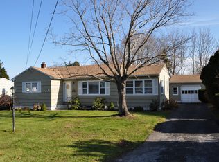 20 Ridge Dr, Sag Harbor, NY 11963