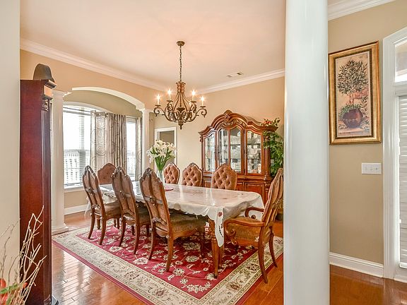 5th image of 9213 Allenwood Ct