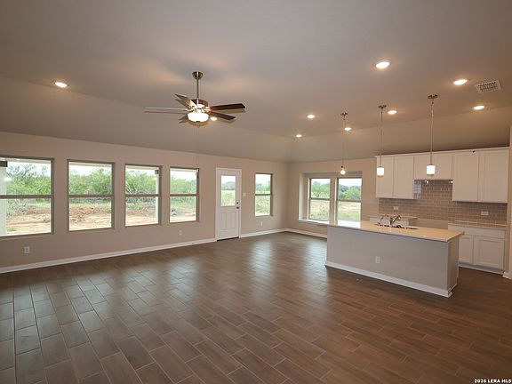 5th image of 121 Greeley Drive